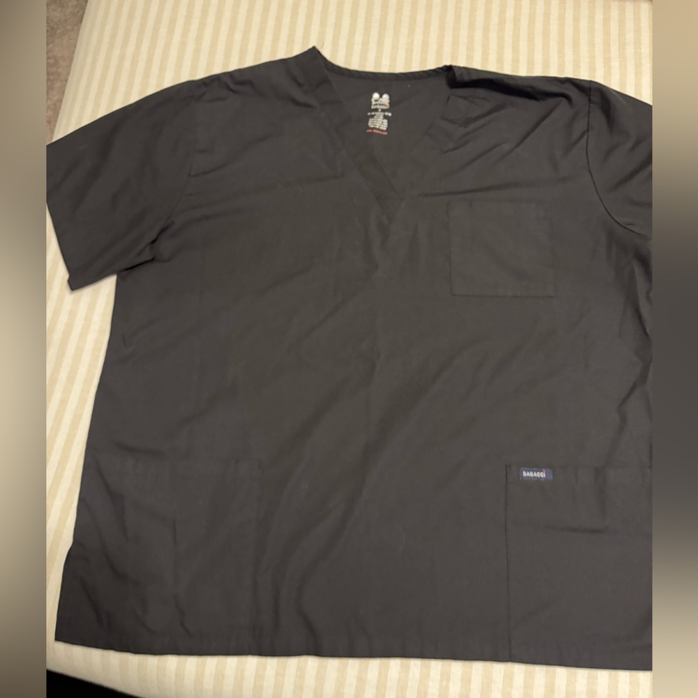 Men’s Black Dagacci Scrub Top